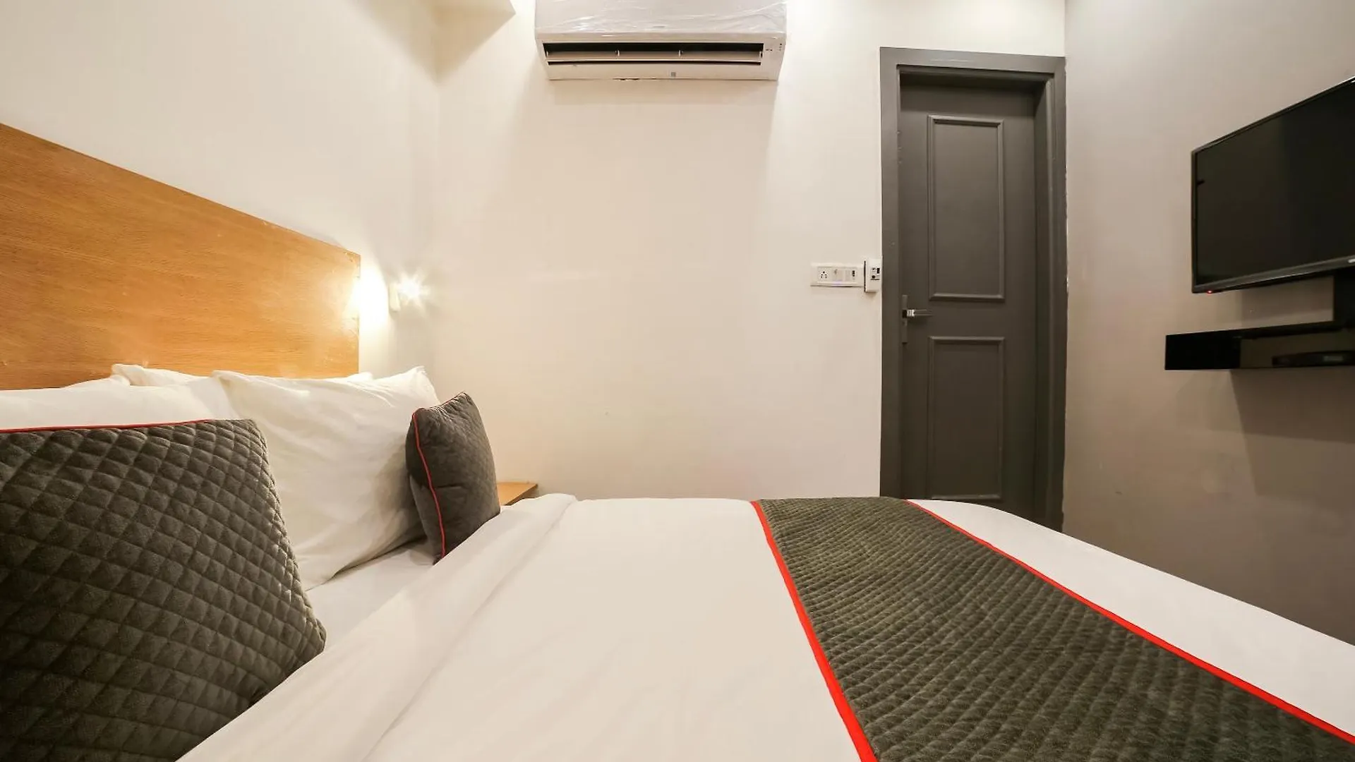 Super Hotel O Nawada Metro Delhi  4*, Delhi (National Capital Territory of India)