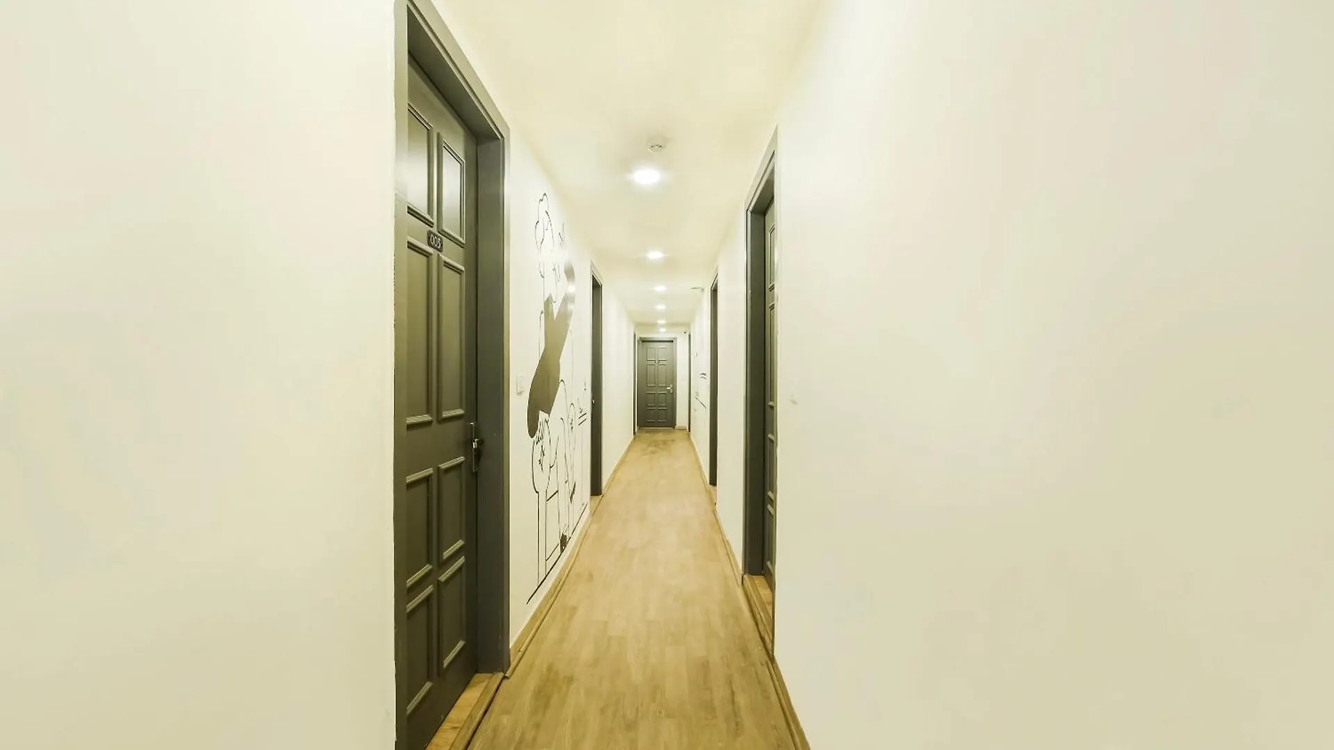 Super Hotel O Nawada Metro location
