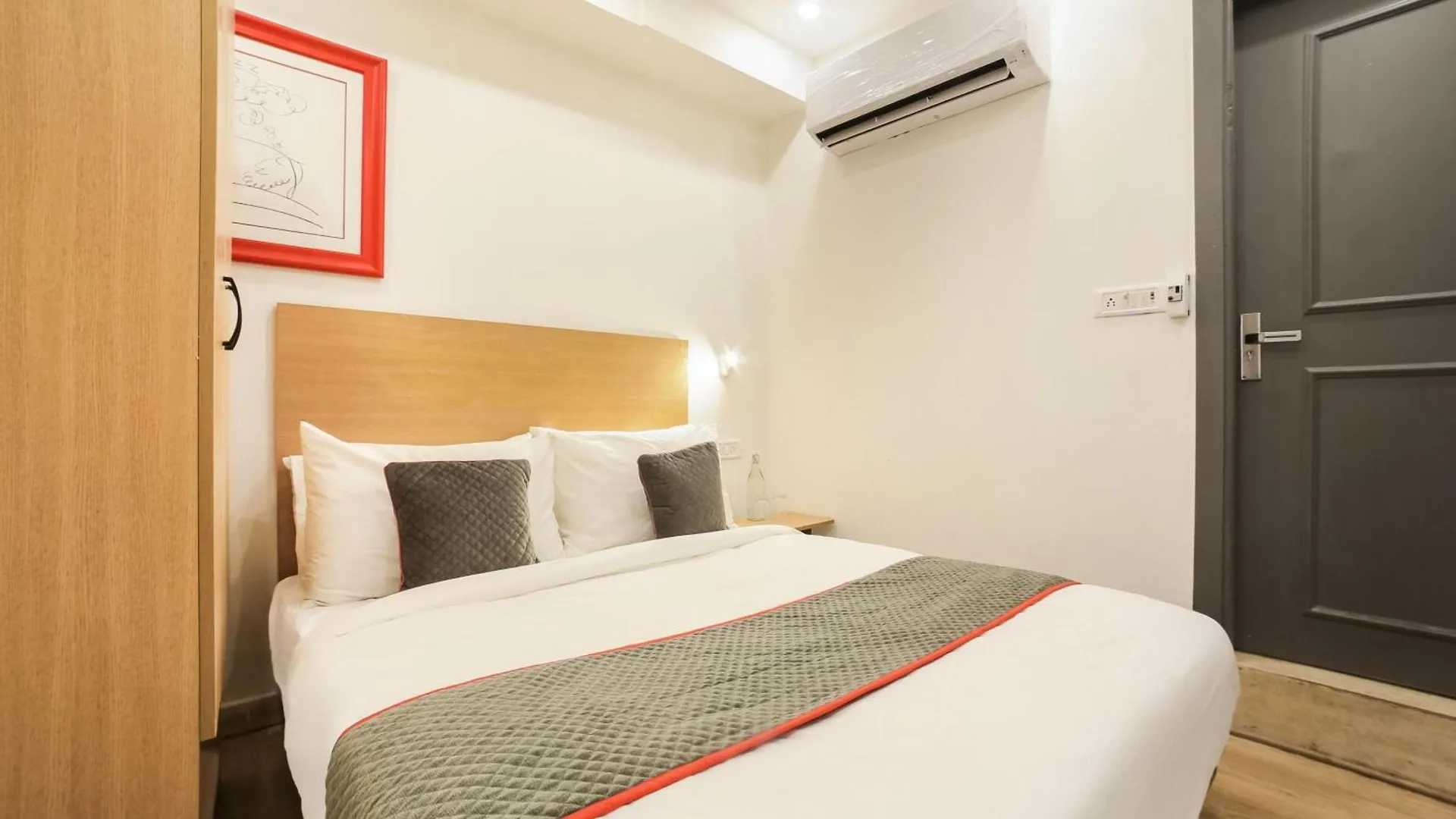 Super Hotel O Nawada Metro Delhi